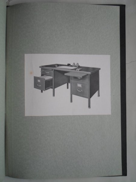  - Hanglij-lade stalen bureaus