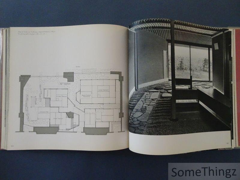 Teiji Itoh, Yukio Futagawa (photo's), Richard L. Cage (transl.). - The Classic Tradition in Japanese Architecture: Modern Versions of the Sukiya Style.