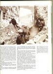 Hoek, K.A. van den, Preger, John, Mourik, W.L. van .. Drs. A. Soetebier - Kluyver met heel veel zwart - wit & kleuren Illustraties - De grimmige slag om Stalingrad .. uit de serie van .. De Tweede Wereldoorlog .. Hitler beschouwt de slag als gewonnen