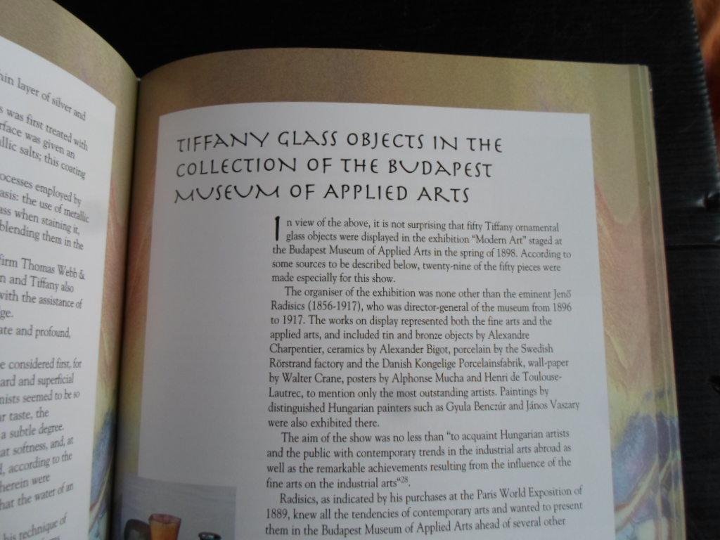 Varga, Vera - Glass and Radiance, Iridescent and lustered glasses from the second half of the nineteenth century to the 1910’s in the collection of the Museum of Applied Arts
