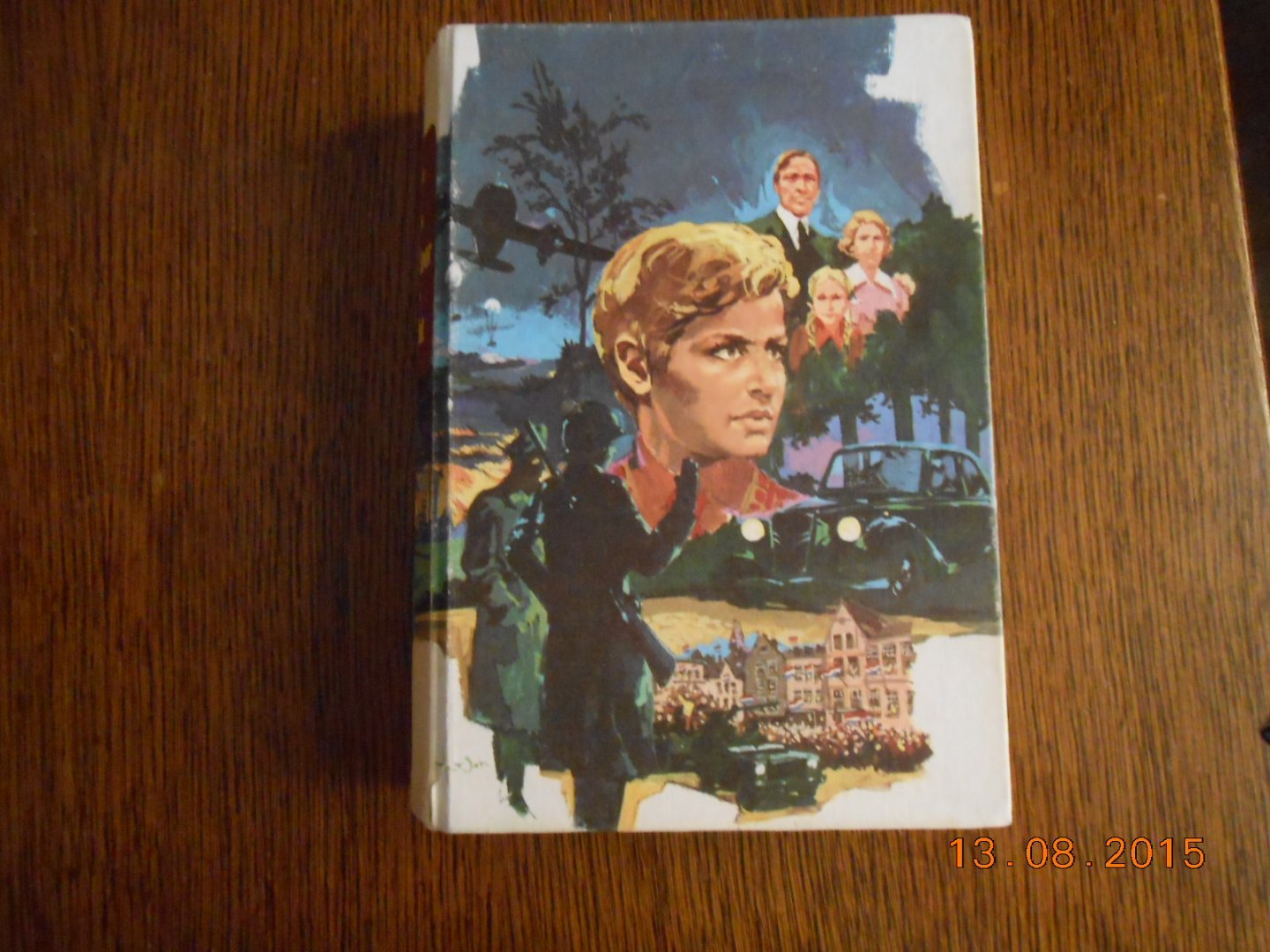 Anne de Vries - alle  4 delen in één boek ;  Reis  door de nacht, 1: De duisternis in/2: De storm steekt op/3: Ochtendgloren/4: De nieuwe dag)