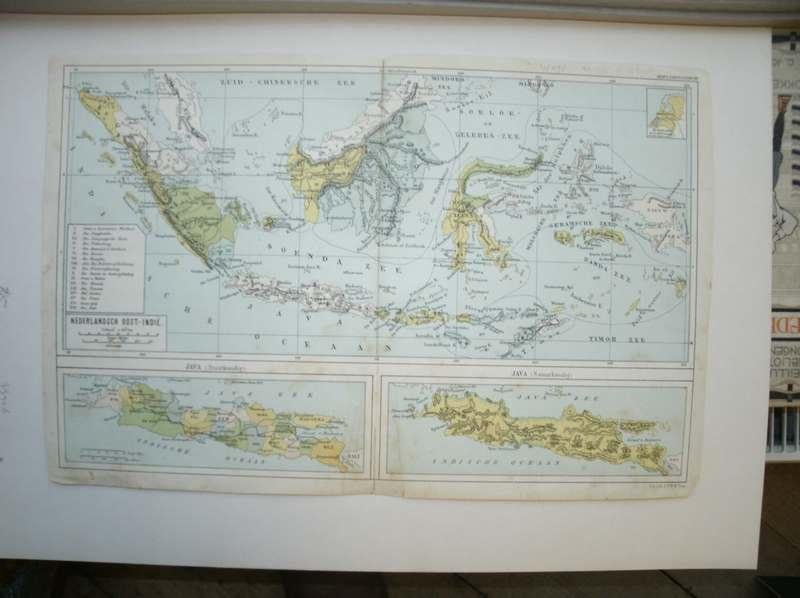 antique map (kaart). - Nederlandsch Oost Indie. Java staatkundig. Java Natuurkundig.
