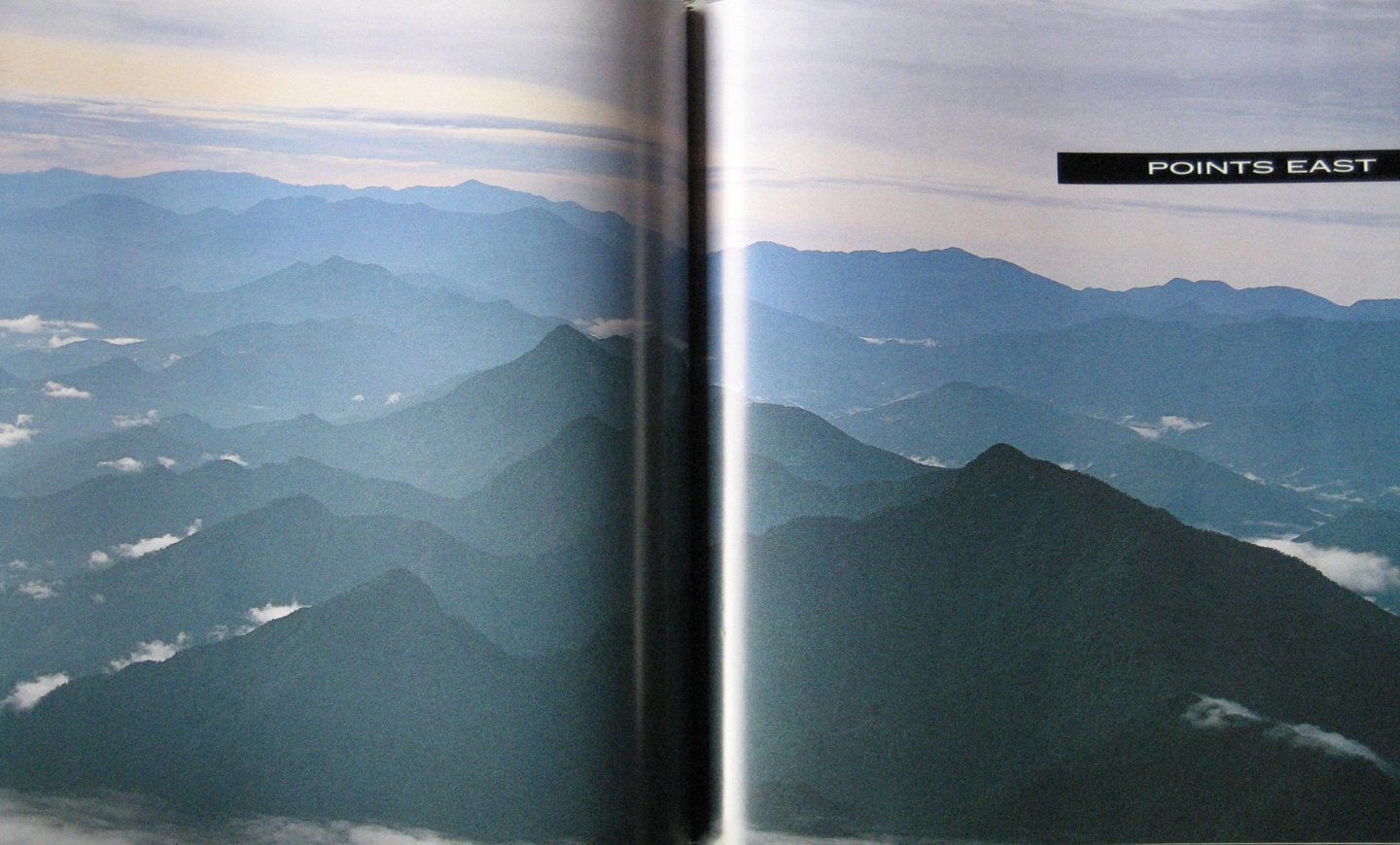 Vatikiotis, Michael - Over Indonesia. Aerial views of the Archipelago