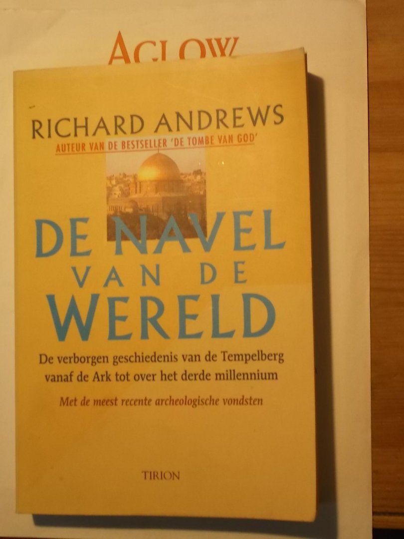 Andrews, Richard - De navel van de wereld
