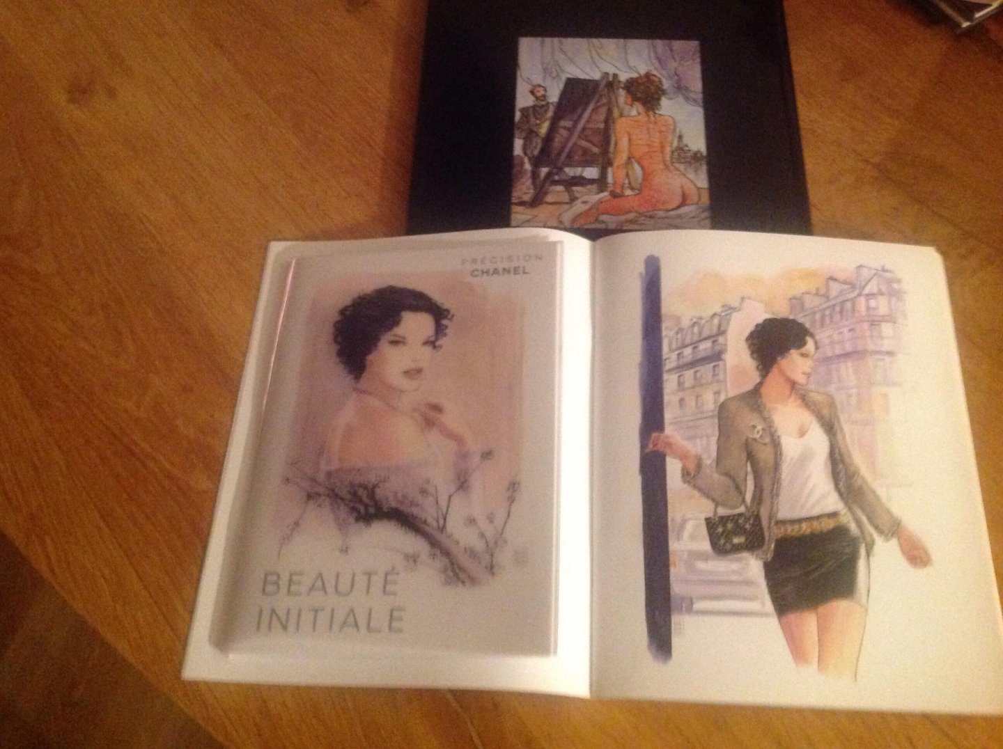 Manara - Manara  Galerie. Met Twee extra's Manara en Chanelreclames