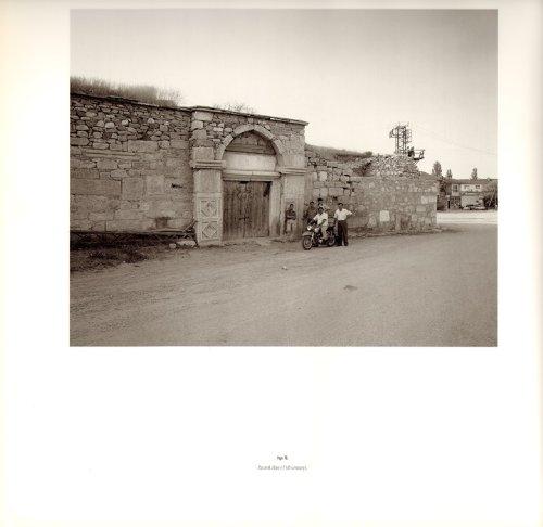 ASATEKIN, GUL et al. - Along ancient trade routes: Seljuk caravanserais and landscapes in Central Anatolia. Photography: Georges Charlier.