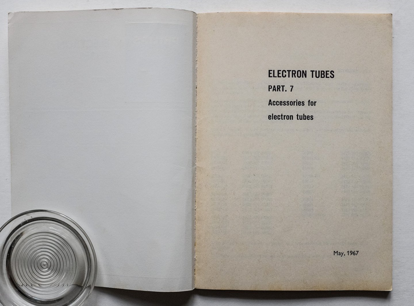  - Electron tubes - Accssories for electron tubes