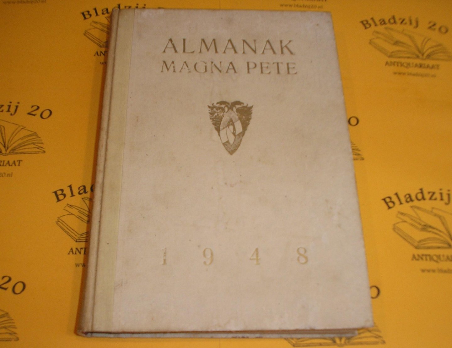 Almanak Magna Pete 1948. - Almanak der Groningse vrouwelijke studentenclub Magna Pete 1948.