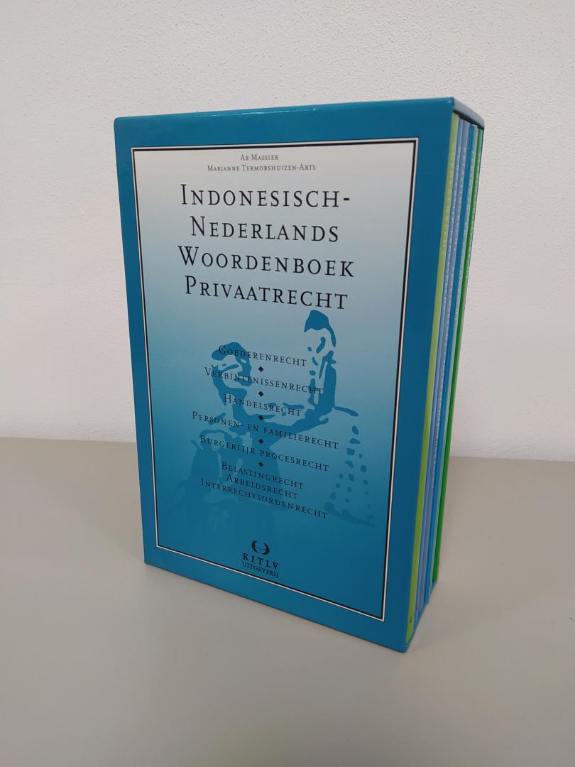 Massier, Ab / Termorshuizen-Arts, Marjanne - Indonesisch-Nederlands woordenboek set Privaatrecht