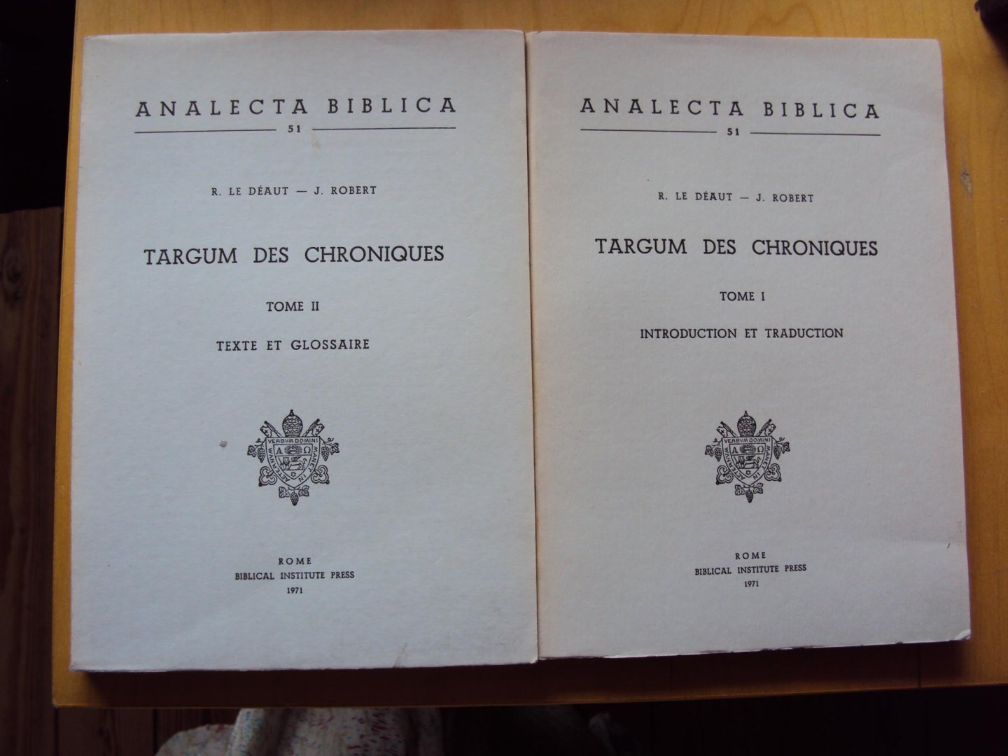 Deaut, Roger le / J. Robert - Targum des Chroniques, Tome I: Introduction et Traduction, Tome II: Texte et Glossaire (Analecta biblica 51)