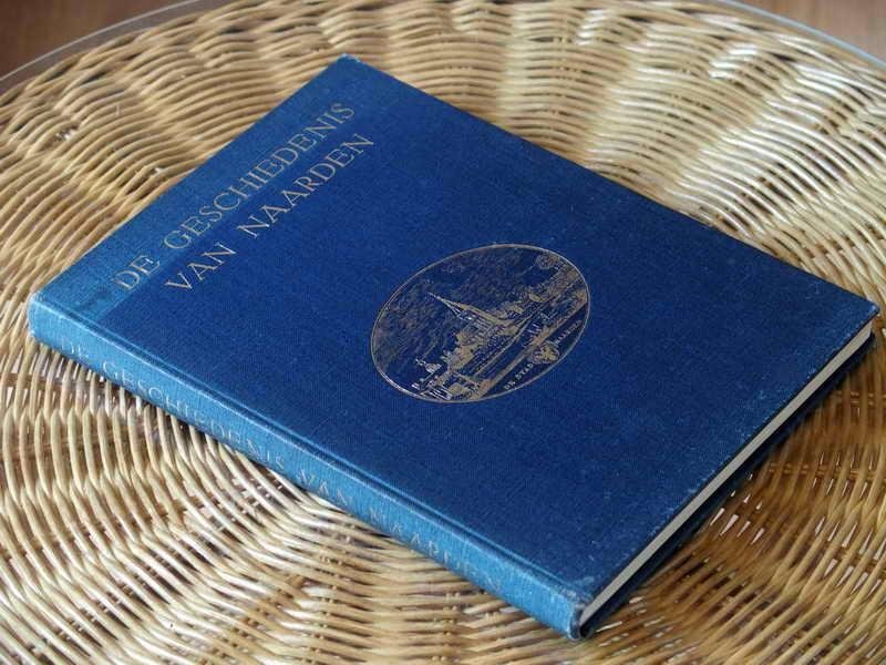 Maas J.H.  e.a. - De geschiedenis van Naarden