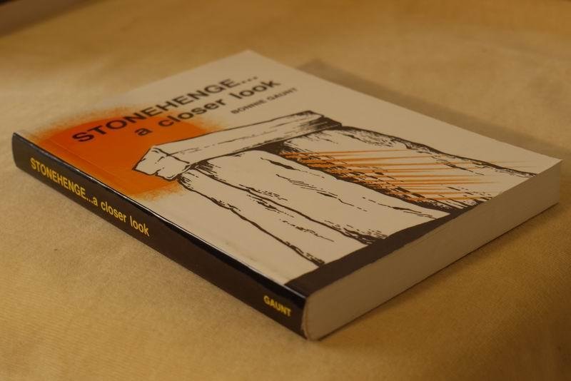 Gaunt B. - Stonehenge... a closer look