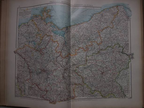 Scobel, A.. - Velhagen & Klasings neuer Volks- und Familien Atlas in 102 Kartenseiten.