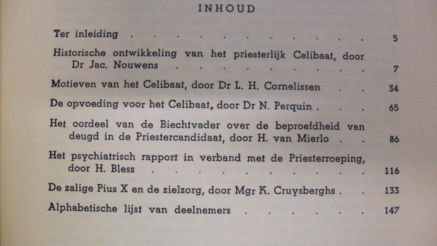 Red. / Nouwens / Cornelissen/ Perquin/ van Mierlo/ Bless/ Cruysberghs - Het priesterlijk celibaat