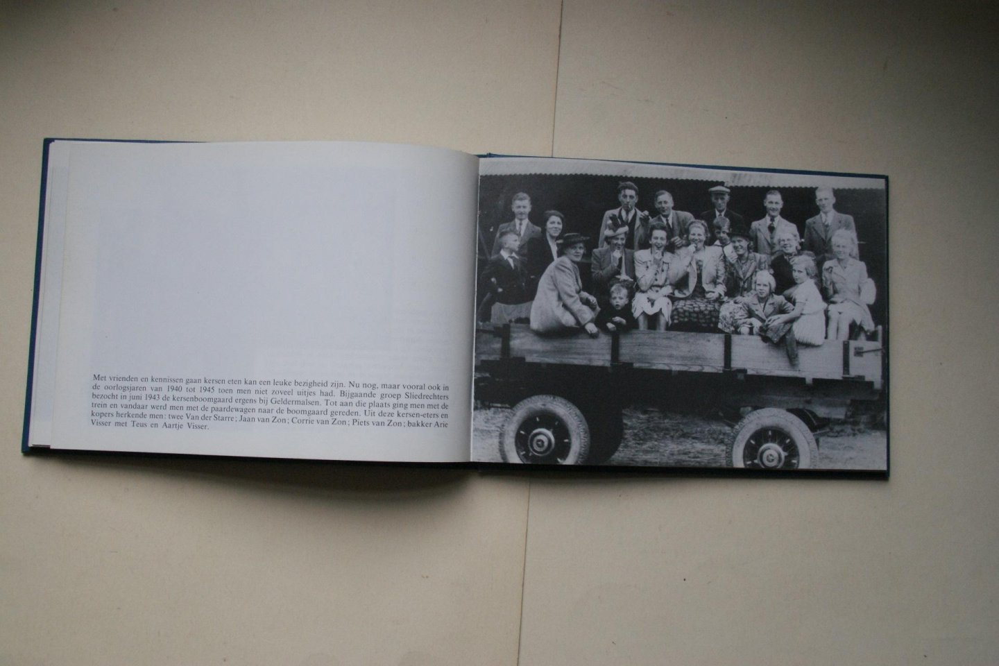 Laak, P.J. ter - 5 boeken: SLIEDRECHTSE Plaatjes en Praatjes foto's van Oud Sliedrecht van 1900 tot 1950   &   SLIEDRECHT in de goede oude tijd   &   SLIEDRECHT uit Oma's foto-album   &   SLIEDRECHTSE kiekjes uit grootmoederstijd   &   KENT U ZE NOG..de SLIEDRECHTERS