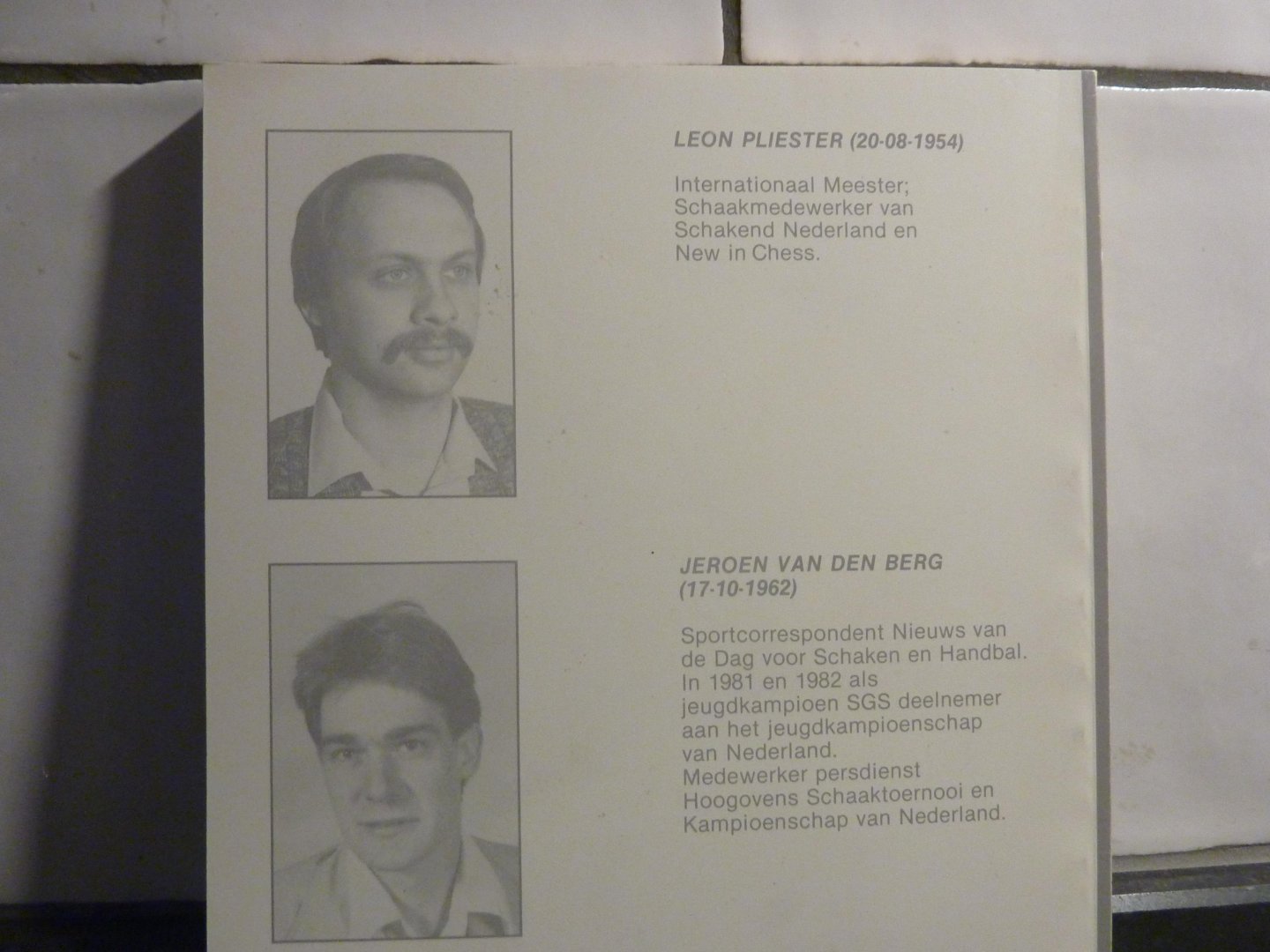 Berg, Jeroen van den + Leon Pliester - 49e Hoogovens schaaktoernooi, Wijk aan Zee 15 - 1 / 1 - 2 -1987