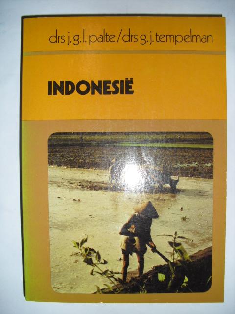 Palte, J.G.L en Tempelman, G.J. - Indonesie. Een sociaal-geografisch overzicht