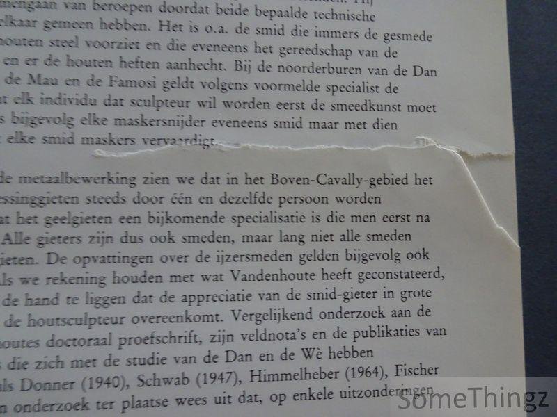 Debbaut,Jan, e.a. (eds). - Utotombo. Kunst uit Zwart-Afrika in Belgisch privé-bezit.