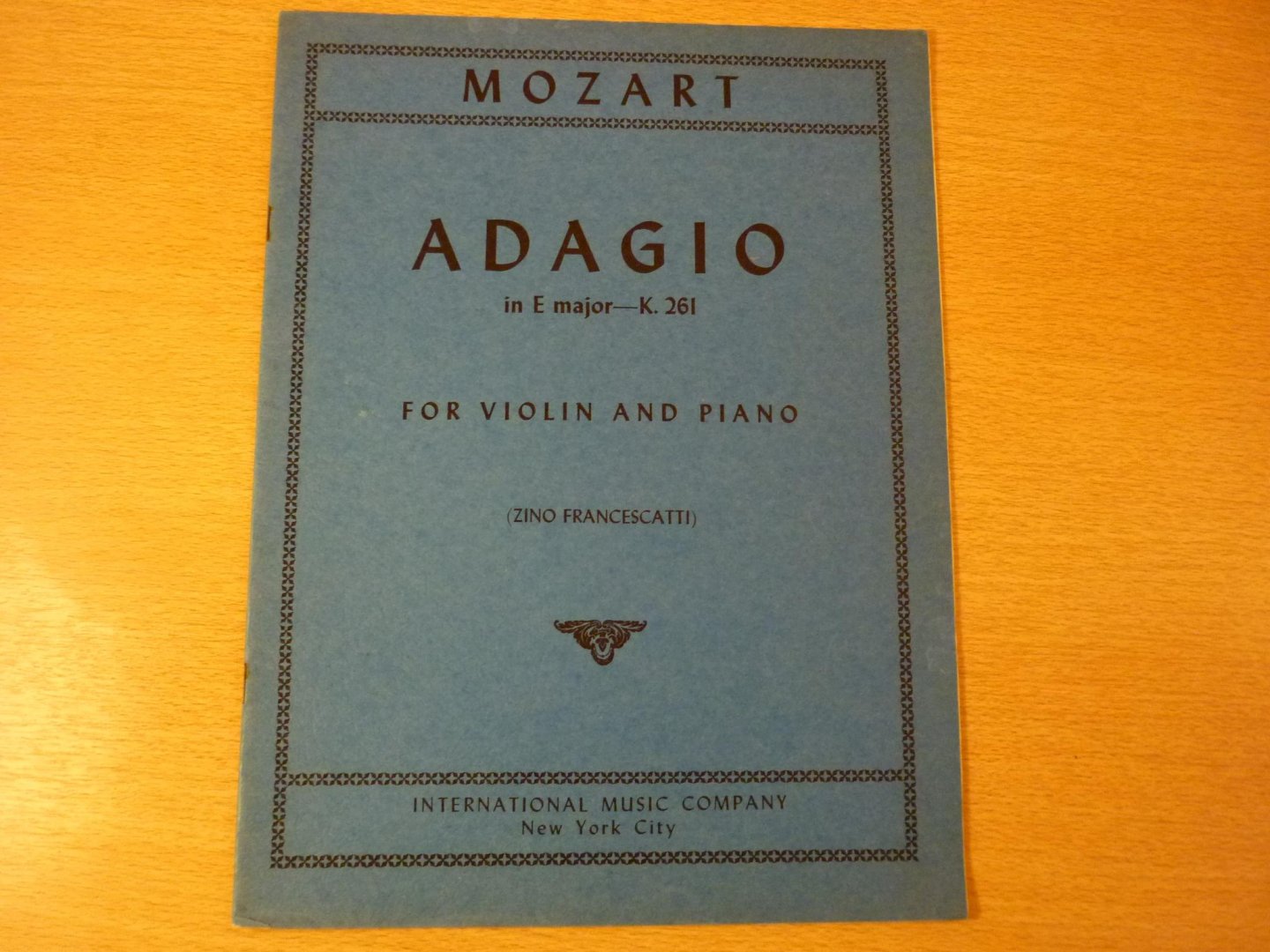 Mozart. W.A. (1756 – 1791) - Adagio in E major - K. 261; for Violin and Piano (Zino Francescatti)