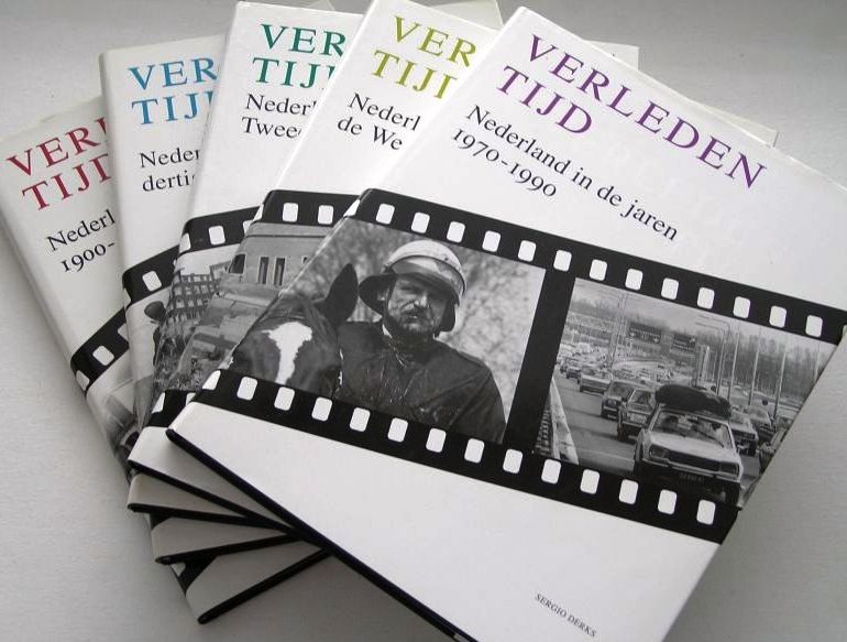 Derks, Sergio & Kees Ribbens & Roeland Mulder - Deel 1 t / m 5: Verleden Tijd.  1 Nederland in de jaren 1900-1930/ 2. Nederland in de jaren dertig/3. Nederland tijdens de Tweede Wereldoorlog/4. Nederland tijdens de wederopbouw/ 5. Nederland in de jaren 1970-1990