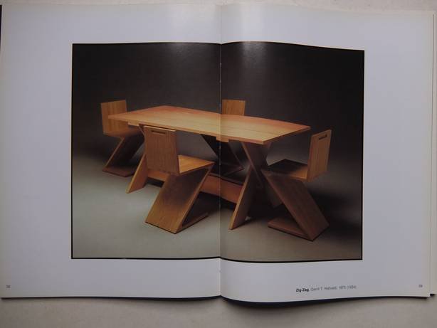 N.n.. - Cassina. Le Corbusier/ Gerrit T. Rietveld/ Charles R. Mackintosh.