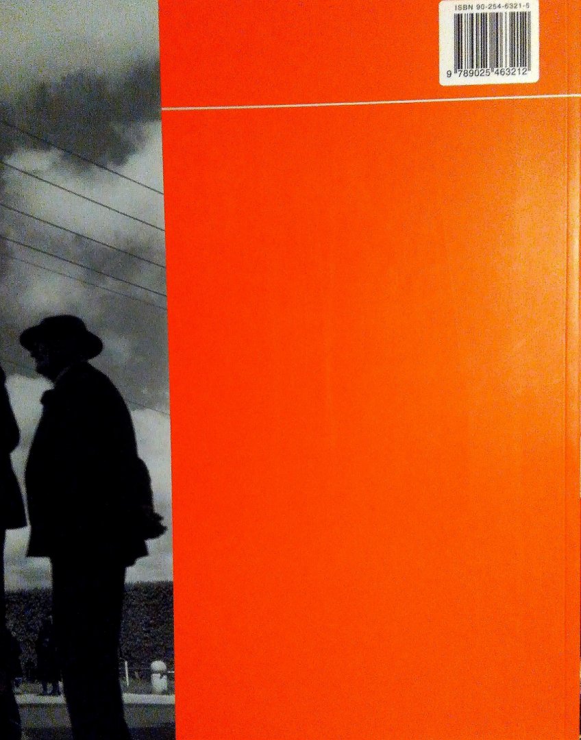 Jong , J. de . & T. Mulder . & R. Suermondt . [ isbn  9789025463212 ]  ( Met een inleiding van Cees Nooteboom . ) - Cas Oorthuys Onderweg . ( Europa 1945-1965 . )  Samen met Henri Cartier-Bresson was Cas Oorthuys de enige fotograaf die in de jaren vijftig intensief rondreisde door Europa. In opdracht van de (toenmalige) uitgeverij Contact maakte hij een zeer  -