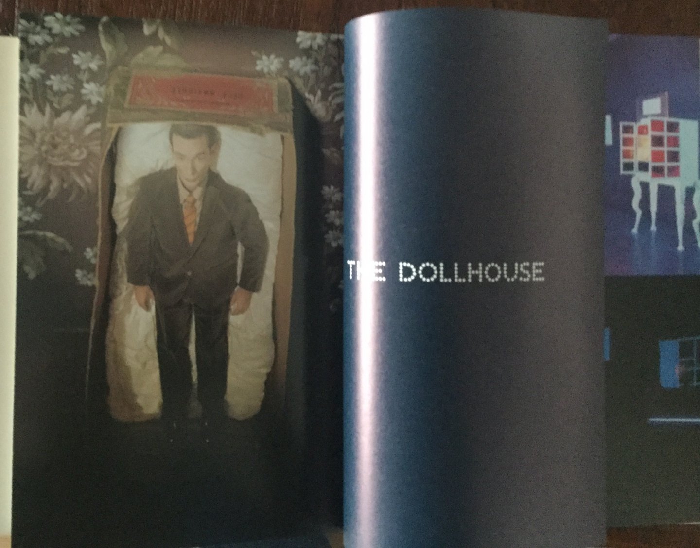 Stubbe, Els ; Christophe Coppens ; Mark Lagrange et al. - Life goes on The dollhouse II Christophe Coppens