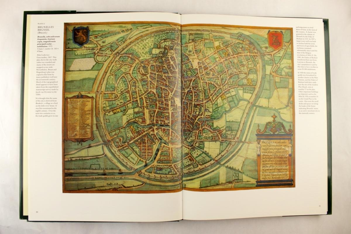 Goss, John - The city maps of europe A selection of 16th century town plan & views ( 6 foto's)
