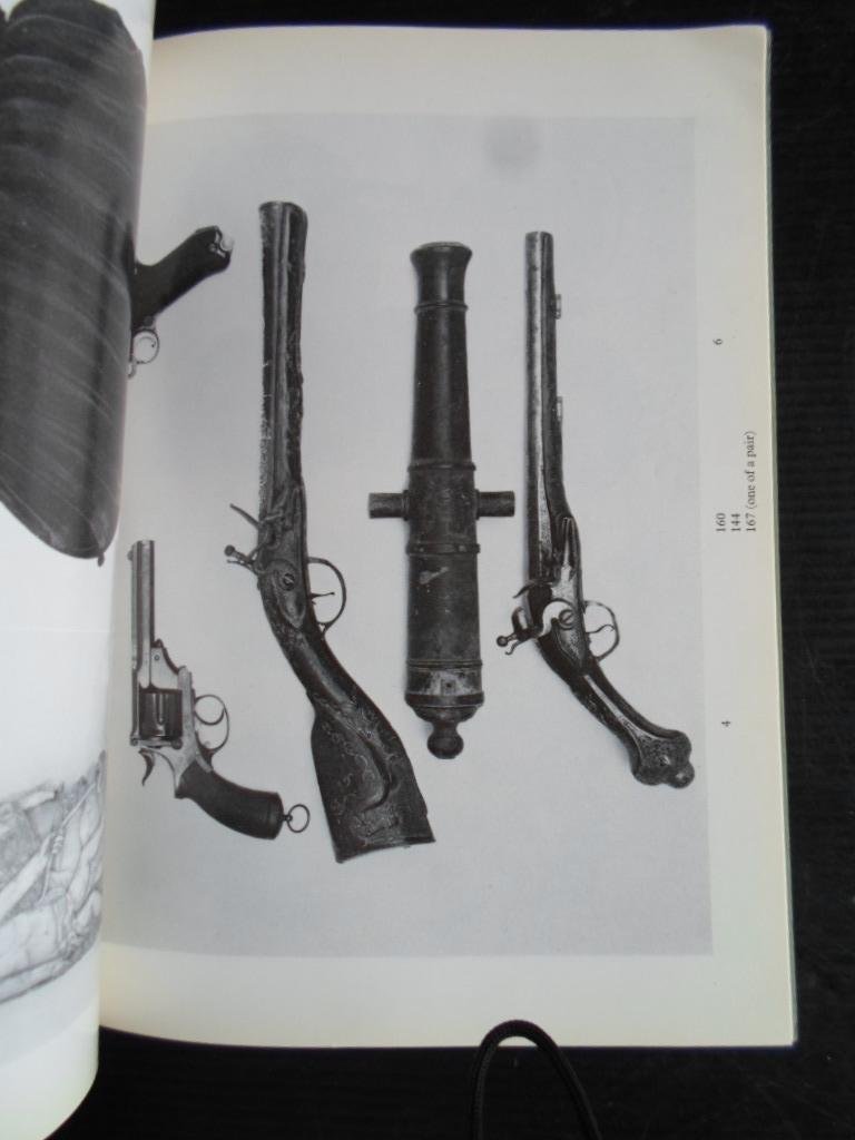 Catalogue Sotheby’s - Good Modern Sporting Guns, Antique Firearms, Edged Weapons and Militaria