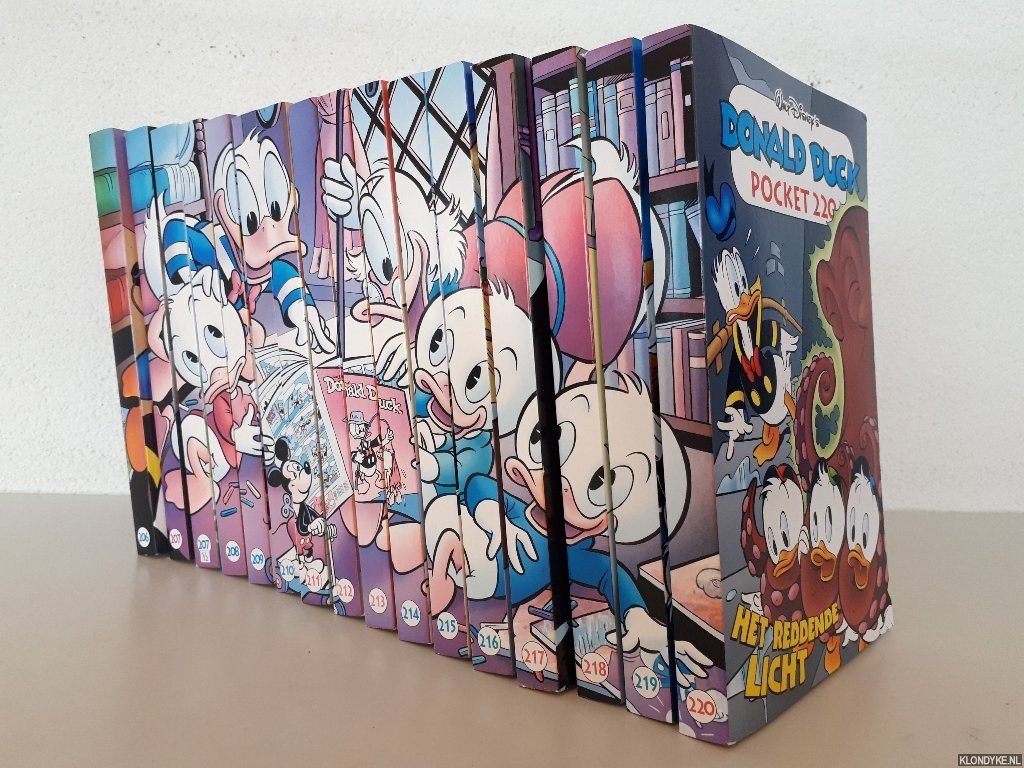 Disney, Walt - 16x Donald Duck Pockets