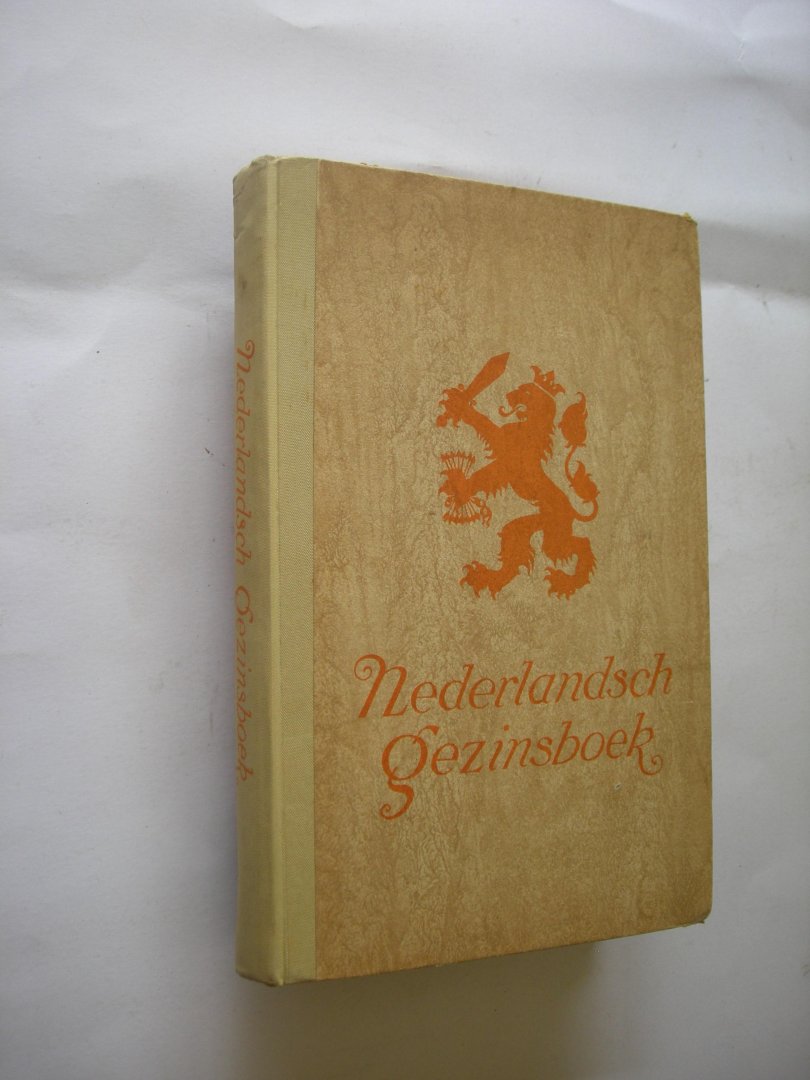 Berg, C. van den, inleiding, en anderen - Nederlandsch Gezinsboek