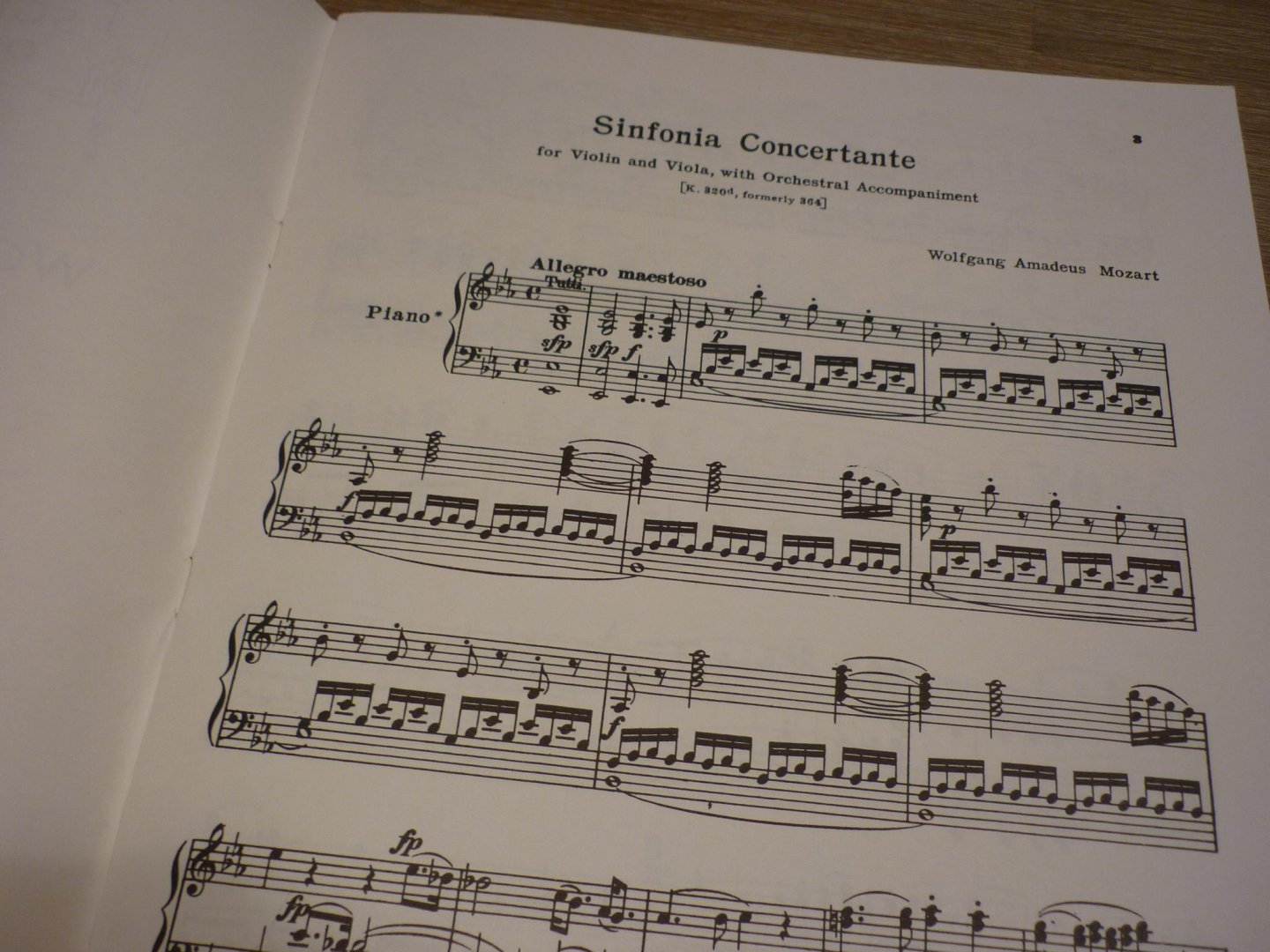 Mozart. W.A. (1756 – 1791) - Sinfonia Concertante für Violine, Viola und Orchester K. 320d; Transcribed for the piano