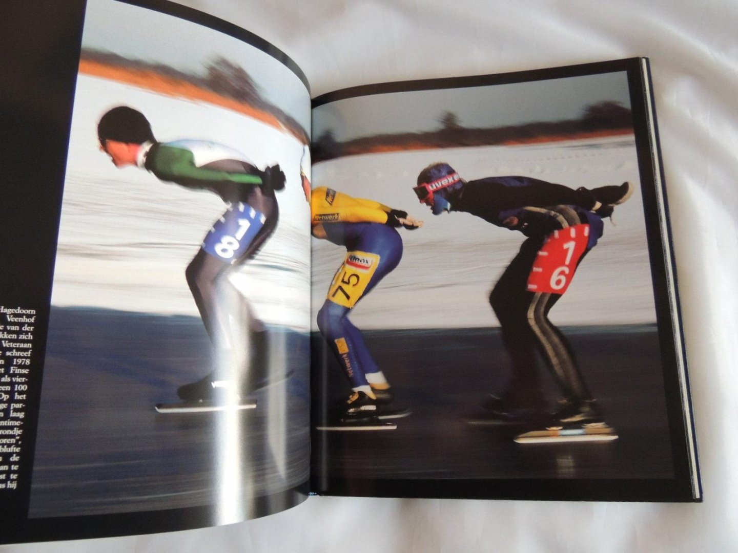 Couwenhoven, Ron (tekst) en Rentmeester, Co (fotografie) - Holland op het ijs (Fotoboek over de schaatssport.)