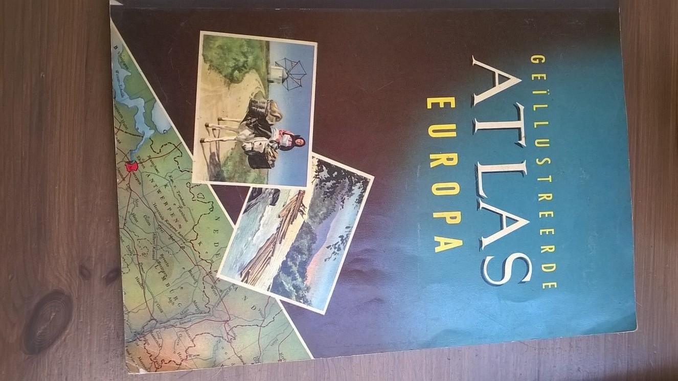  - Geillustreerde Atlas van Europa met twintig pagina's kaarten