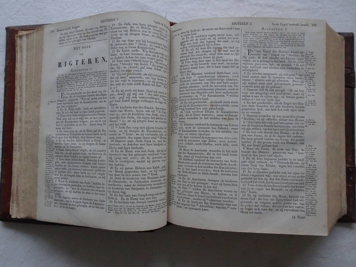 N.n.. - Bijbel. Dat is de gansche Heilige Schrift, bevattende al de kanonijke boeken van het Nieuwe Testament, op last van de Hoog-mog. Heeren Staten Generaal der Vereenigde Nederlanden.