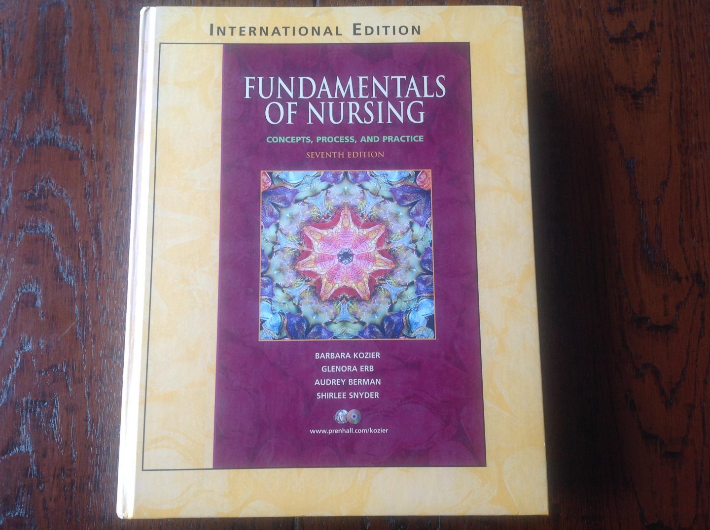 Kozier/Erb/Berman/Snyder - Fundamentals of nursing  (concept,process,and practice)