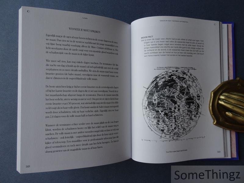 Swartenbroux, Katrin / Bouchrika, Wided. - Lunatic : een gids naar de maan en terug.
