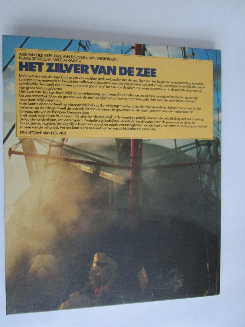 Veer, A. vd ea - Het zilver van de zee  - logboek vd Nederlandse zeevisserij -