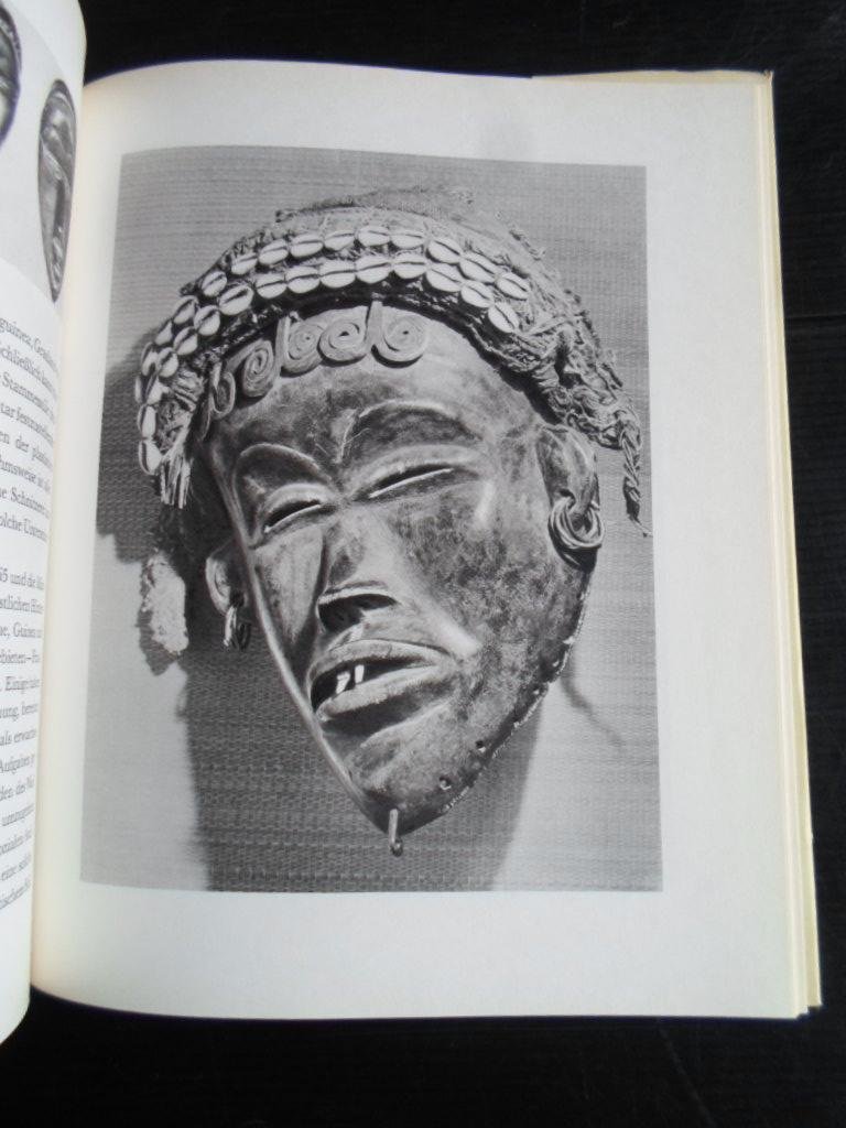  - Orbis Opera, Kostbarkeiten aus dem Linden-Museum für Völkerkunde in Suttgart