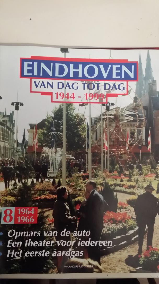 Krul, Siebrand - Eindhoven van dag tot dag 1944-1999.