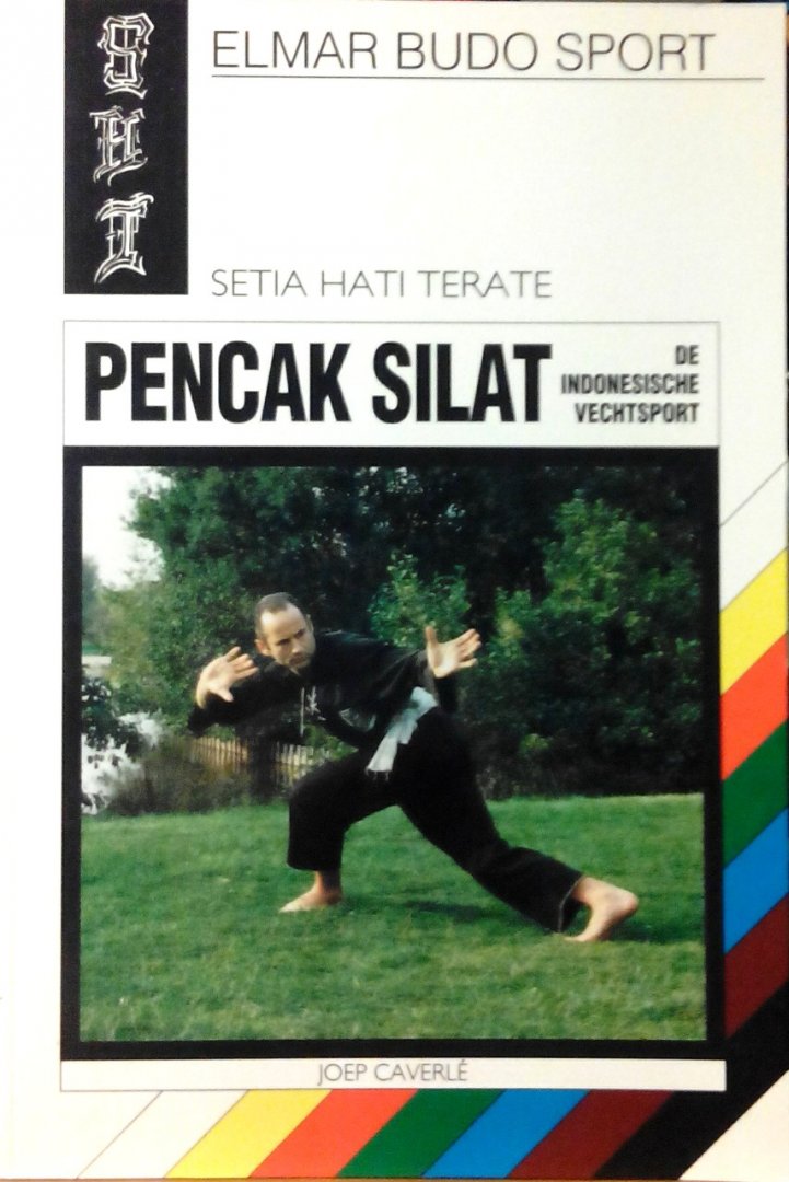 Caverle , Joep . [ isbn 9789038900643 ] 1218 - Pencak Silat . Artis Hati Terate . ( De Indonesische vechtsport . )  Pencak Silat is een effectieve Indonesische verdedigingskunst die in Europa enorm in opkomst is. Over de oorsprong van deze gevechtskunst in Indonesië is weinig bekend,  -