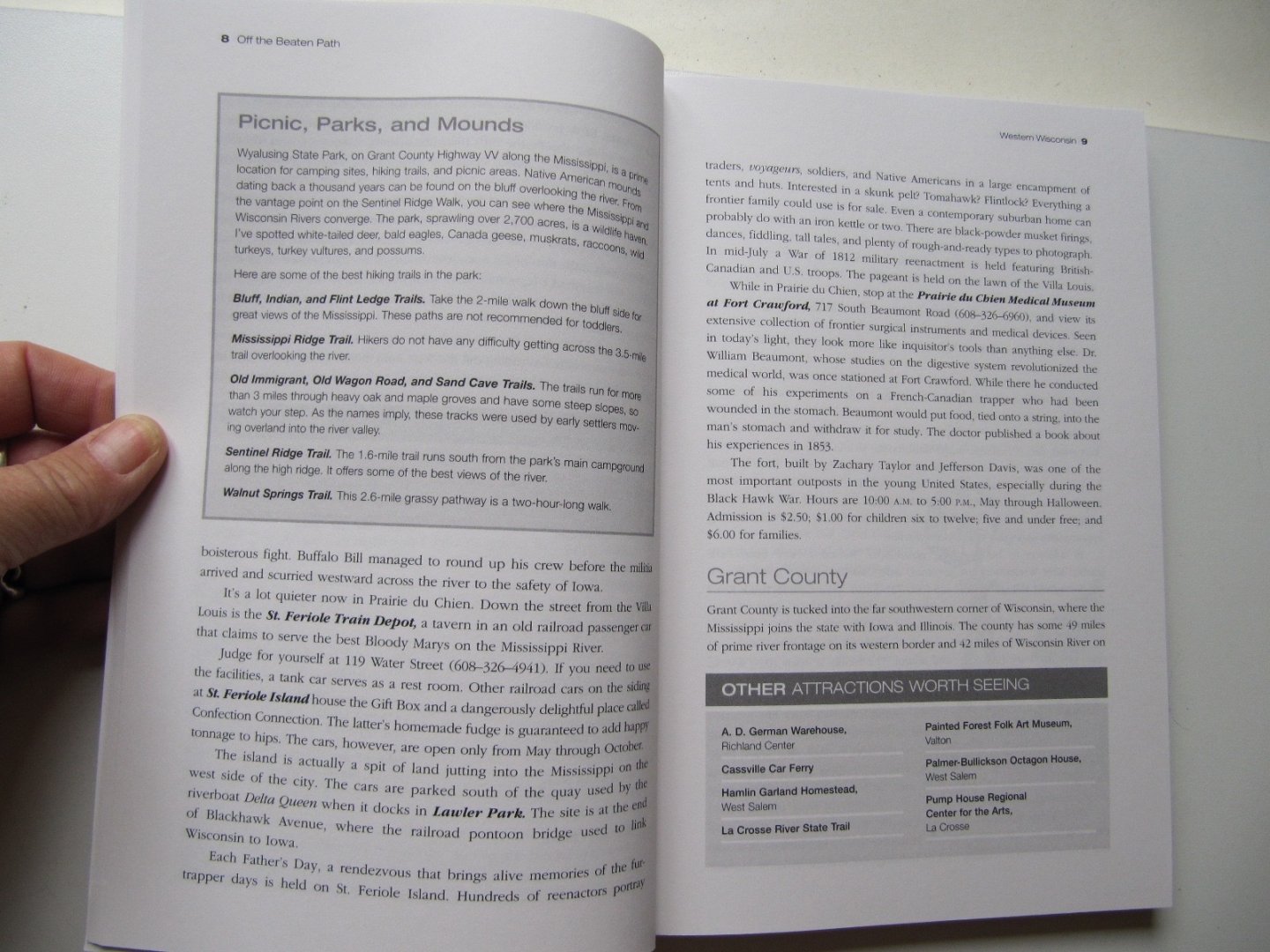 Martin Hintz and Daniel Hintz - Off the Beaten Path -Wisconsin [a guide to unique places]