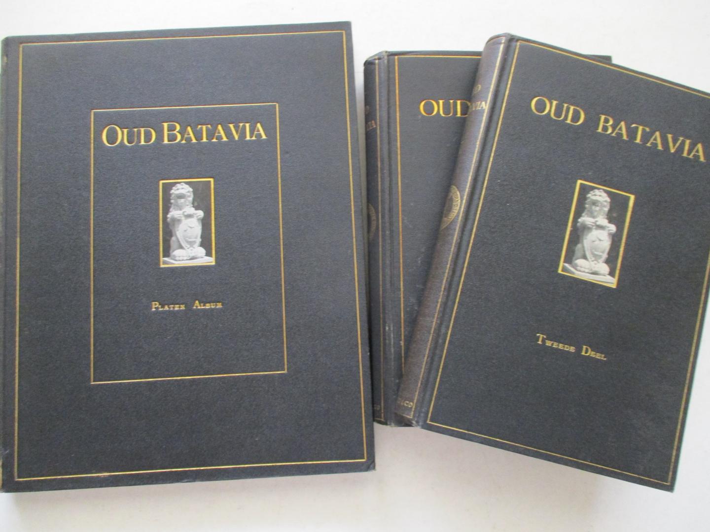 HAAN, F. de - Oud Batavia. Gedenkboek uitg.door het Bataviaasch Genootschap van Kunsten en Wetenschappen naar aanleiding van het driehonderdjarig bestaan der stad in 1919.