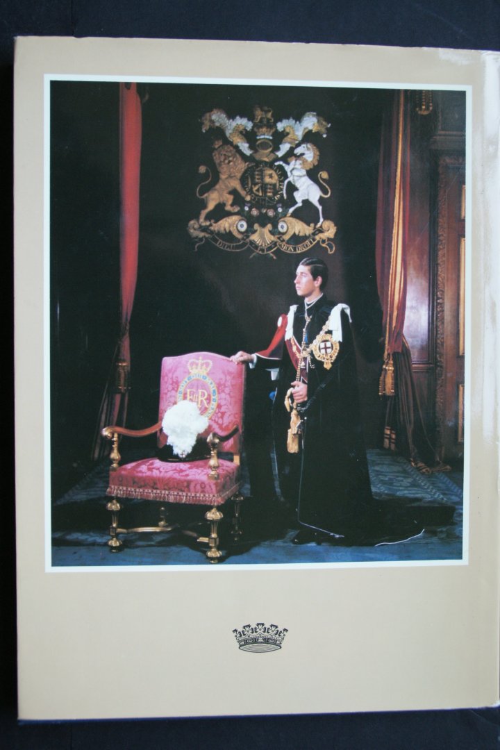 Hugo Vickers - DEBRETT'S Book Of The Royal Wedding