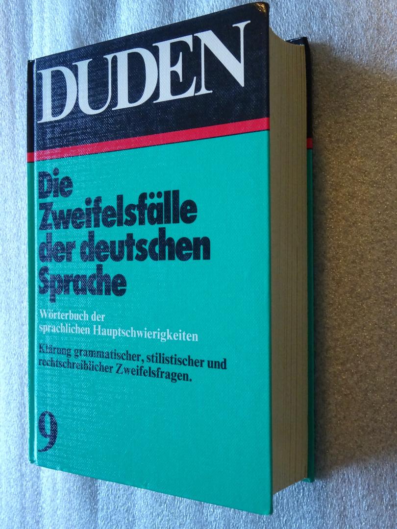 Berger, Dieter, e.a. - Die Zweifelsfälle der deutschen Sprache / Wörterbuch der sprachlichen Hauptschwierigkeiten / Duden band 9