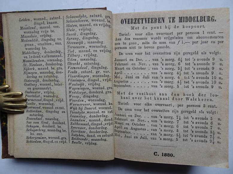 No author. - Middelburgsche almanak, naar den nieuwen stijl, voor het schrikkel-jaar onzes Heeren Jesu Christi 1880. Voorzien met alle de Zeeuwsche jaar- paarden- beesten- en leermarkten, alsmede het op- en ondergaan van de zon en maan.