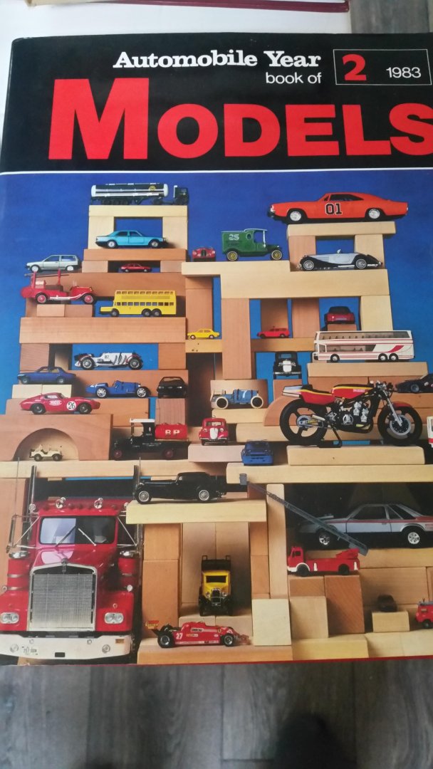 Van den Abeele - Models automobielyear 1983 nr 2