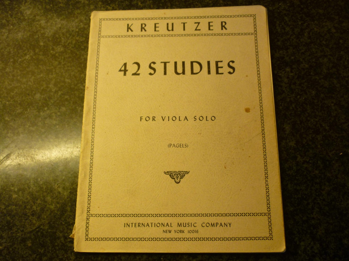 Kreutzer; Rodolphe (1766–1831) - 42 Studies; voor Altviool - Muziekboek; Redactie: Louis Pagels