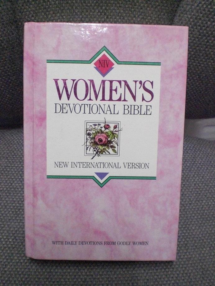 Zondervan Publishing - Women's Devotional Bible / New International Version