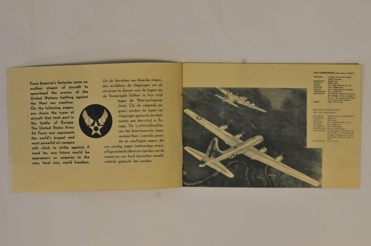 Diversen - Tentoonstelling De Amerikaanse Luchtstrijdkrachten Amsterdam. 22 october- 22 november 1945 (6 foto's)